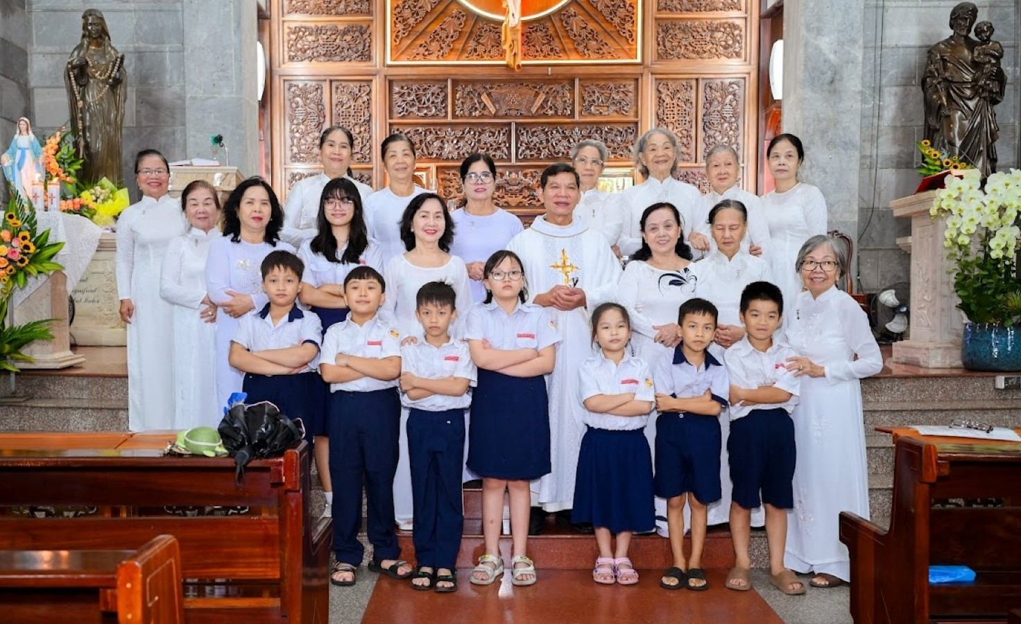 Giáo xứ Vĩnh Hòa mừng bổn mạng Hội Legio Mariae - 2025