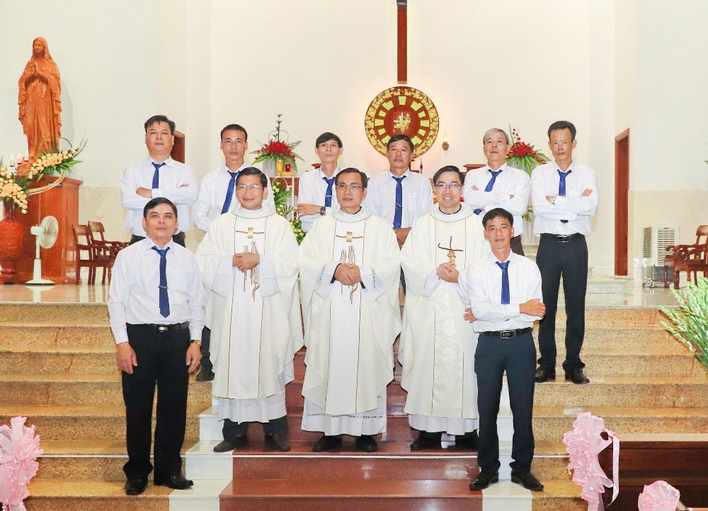 Giáo xứ Tân Đông: Mừng lễ Mẹ Mân Côi ngày 7-10-2020