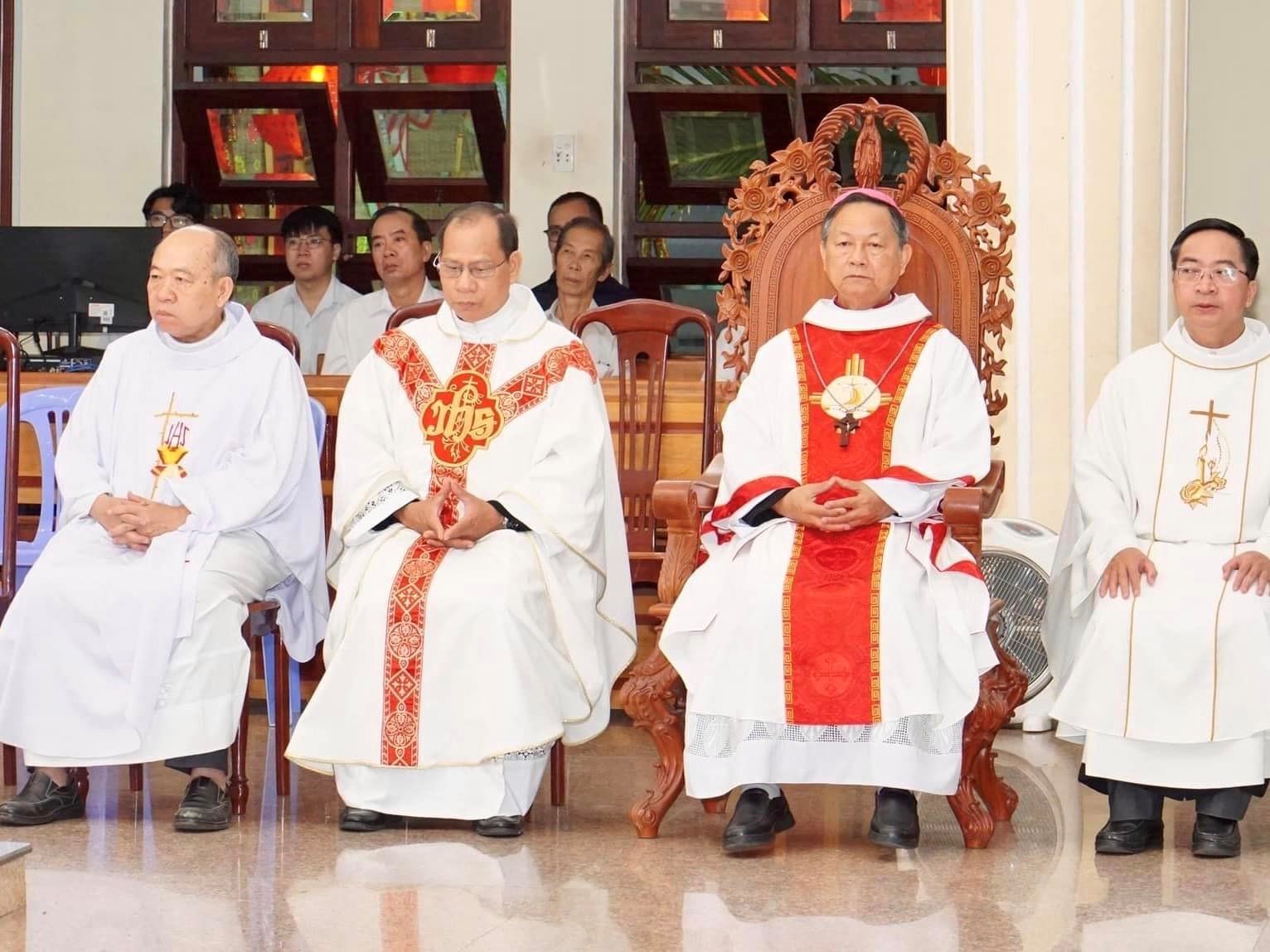 Giáo xứ Thạch Đà: Thánh lễ cầu cho Tổ Tiên - 2024
