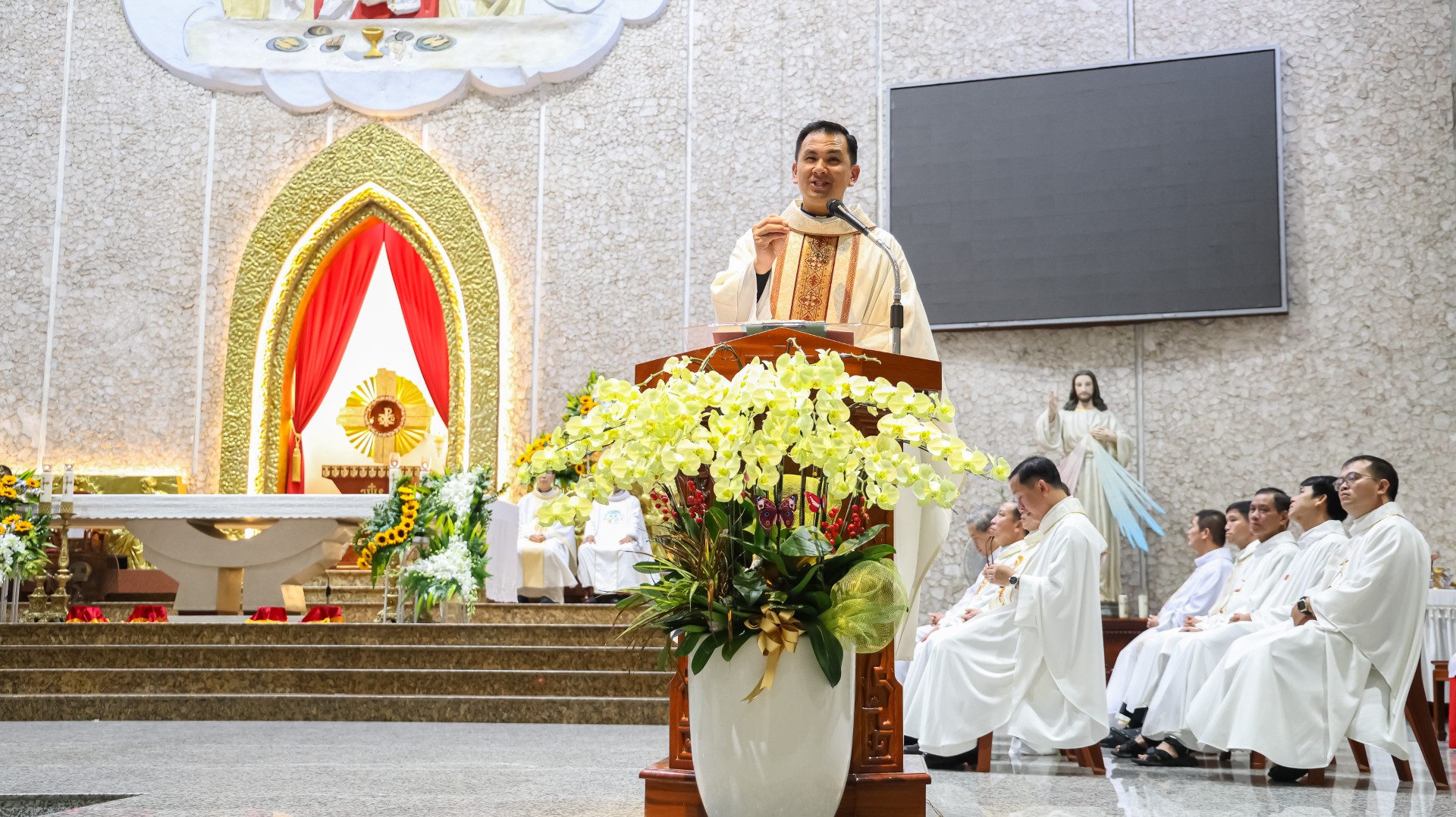 Giáo xứ Tân Phú: Thánh lễ Tạ ơn của Linh mục Giuse và Sơ Anna