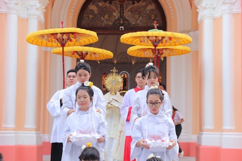Giáo xứ Chợ Quán: Rước kiệu Thánh Thể - 2023