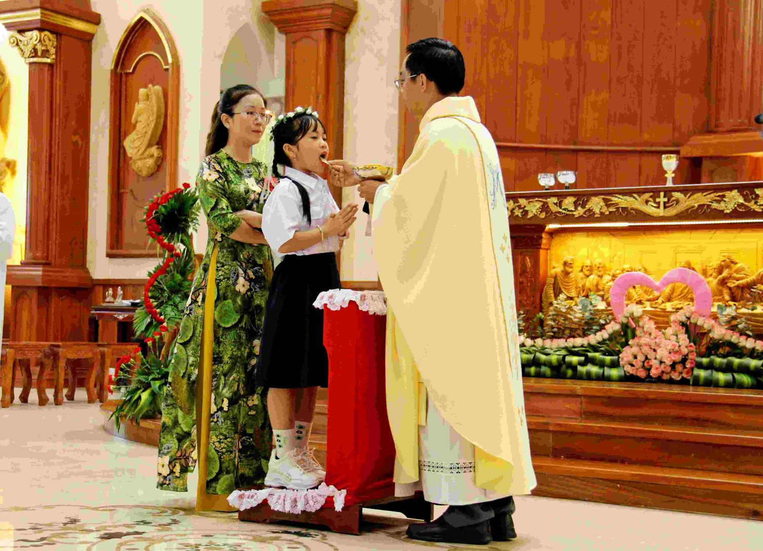Giáo xứ Bùi Phát: Thánh lễ lãnh nhận Thánh Thể lần đầu - 2023