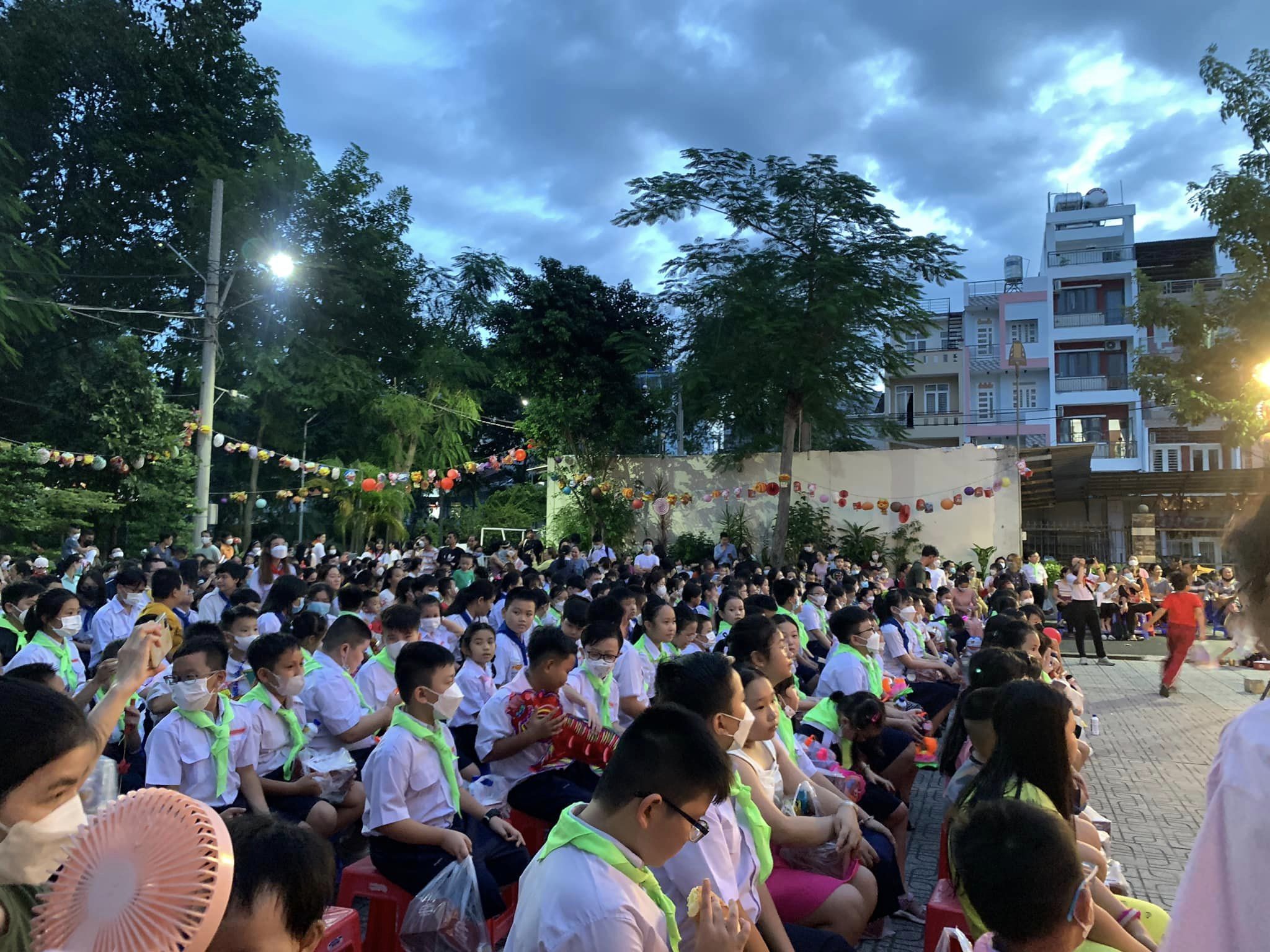Giáo xứ Phú Bình: Thiếu nhi vui Tết Trung Thu 2022