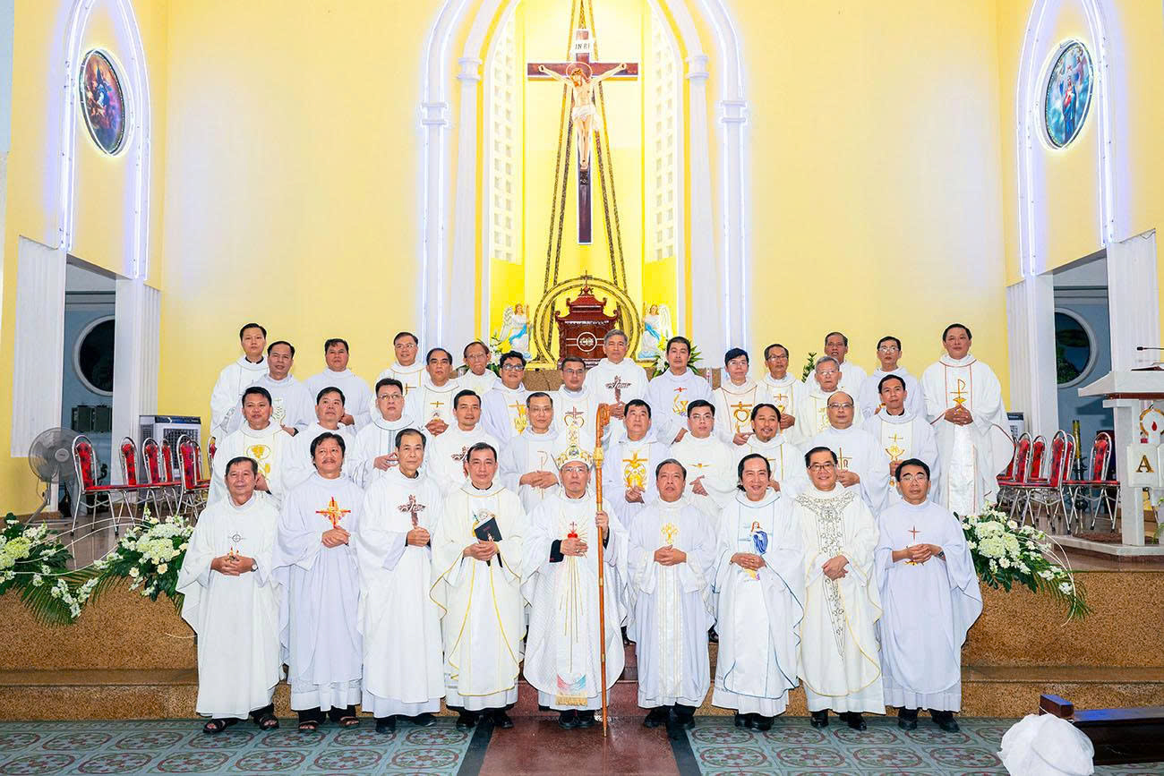 Thánh lễ nhậm chức tân chánh xứ An Lạc của linh mục Gioan Baotixita Nguyễn Ngọc Tân