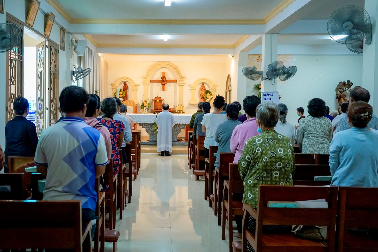 Giáo xứ Phú Xuân: Gặp gỡ và chia sẻ đức tin với anh chị em lương dân