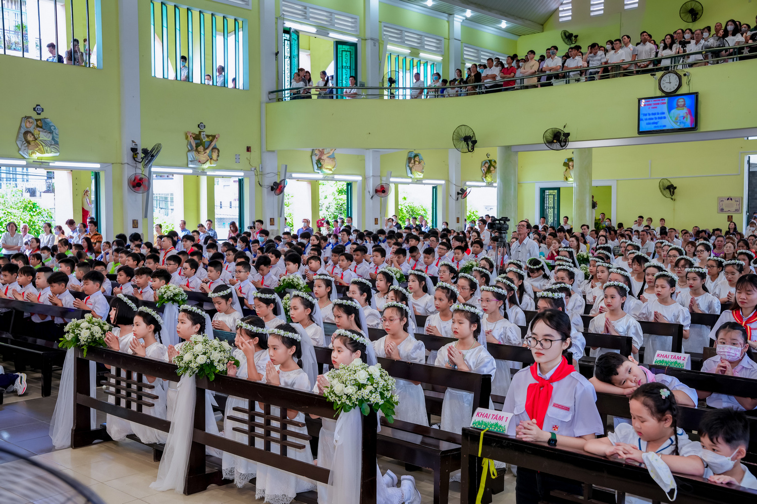 Thiếu nhi giáo xứ Nam Hải: Niềm vui rước Chúa lần đầu