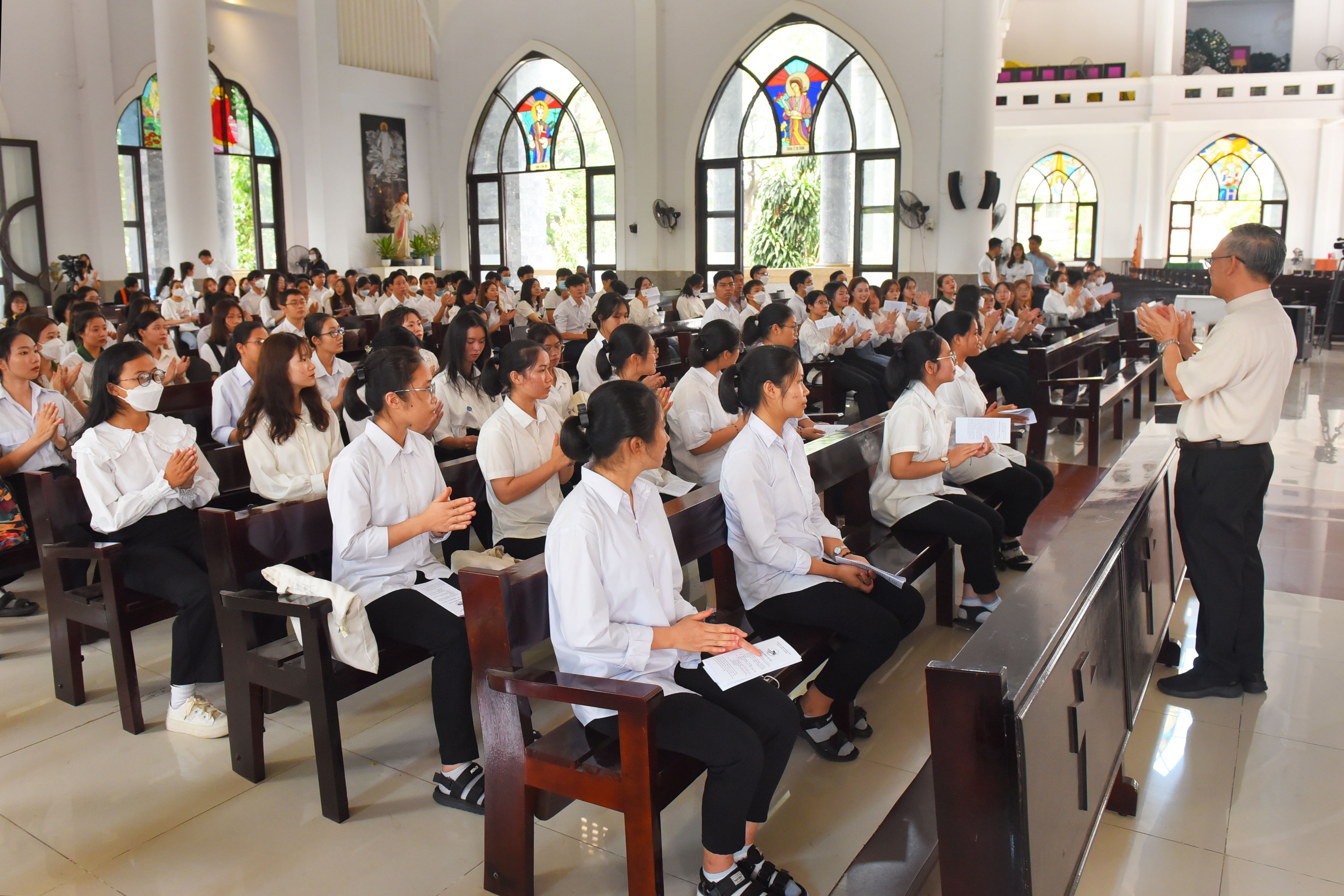Giáo xứ Đồng Tiến: Tĩnh tâm giới trẻ Mùa Chay 2023
