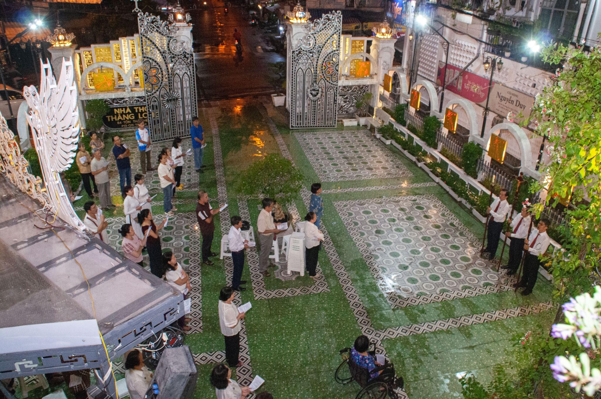 Giáo xứ Thăng Long: Suy niệm Chặng Đàng Thánh Giá