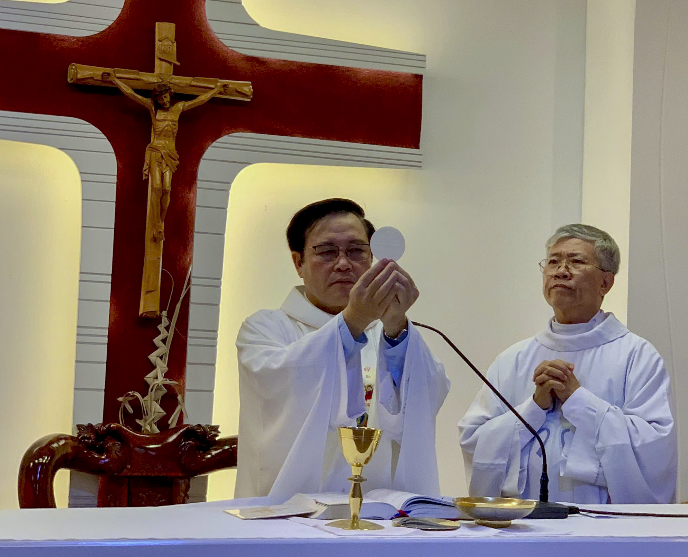 Thánh lễ Tạ ơn: Kỷ niệm 56 năm linh mục của cha Phêrô Nguyễn Thành Tâm