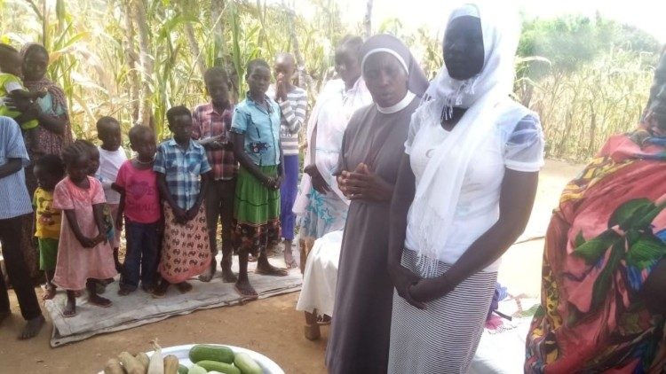 Các nữ tu truyền giáo đem hy vọng đến dãy núi Nuba ở Sudan