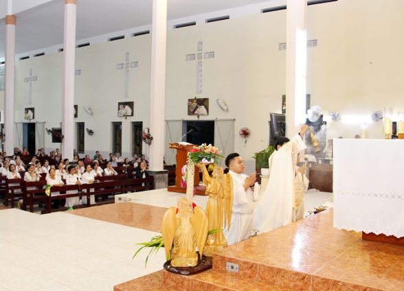 Giáo xứ Bùi Phát: Thánh lễ cầu cho các linh hồn trong GĐPTTT & hội CBMCG ngày 13-11-2020