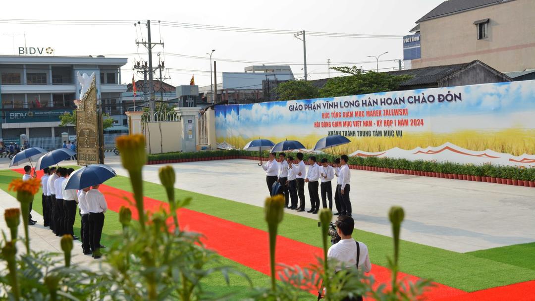 Giáo phận Vĩnh Long chào đón Hội đồng Giám mục Việt Nam tham dự Hội nghị thường niên I - 2024