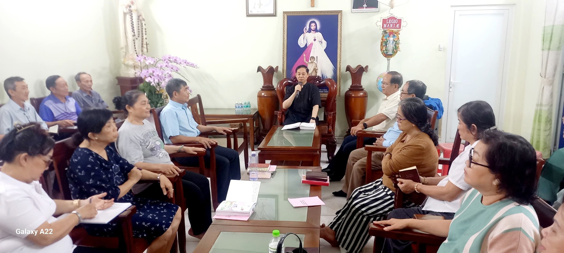 Giáo xứ Gò Mây: Lớp học hỏi và chia sẻ Lời Chúa hằng tuần