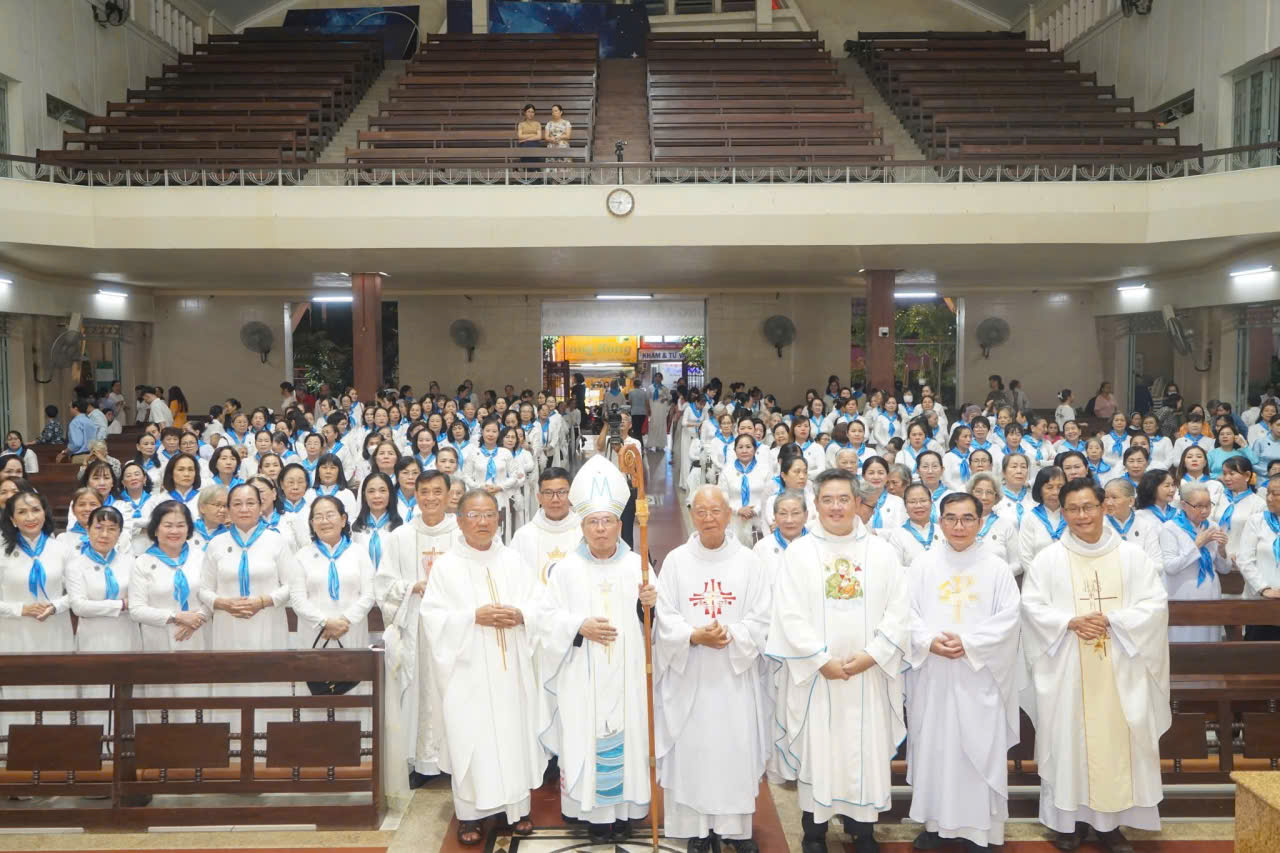 Mừng lễ Đức Mẹ Dâng Mình - Kỷ niệm 30 năm tái lập Hội Các Bà Mẹ Công giáo hạt Phú Thọ (1995–2025)