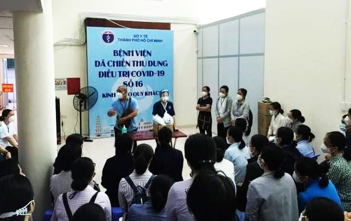 Những tấm bánh nhỏ nơi tuyến đầu