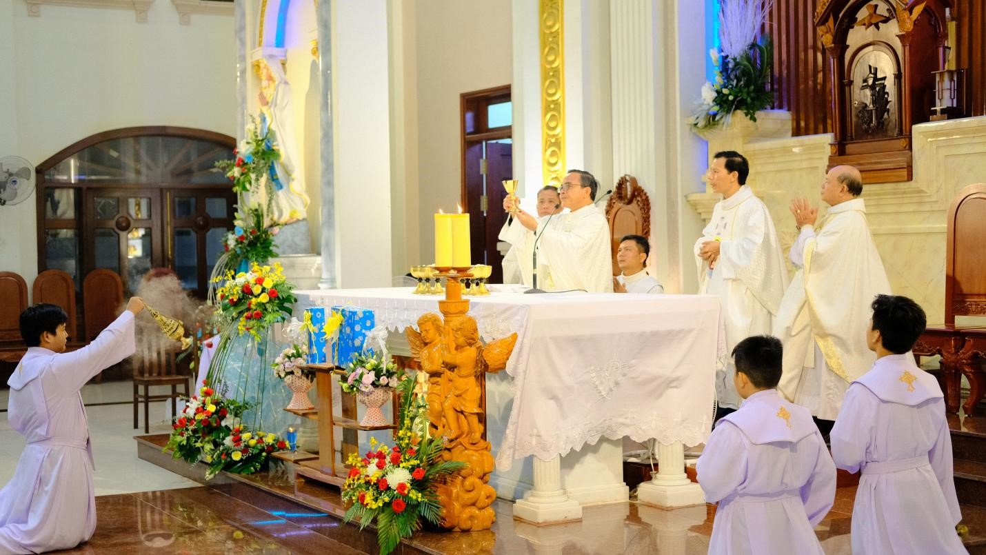 Giáo xứ Chợ Cầu: Mừng lễ Đức Mẹ Lên Trời - Quan thầy ca đoàn Mông Triệu