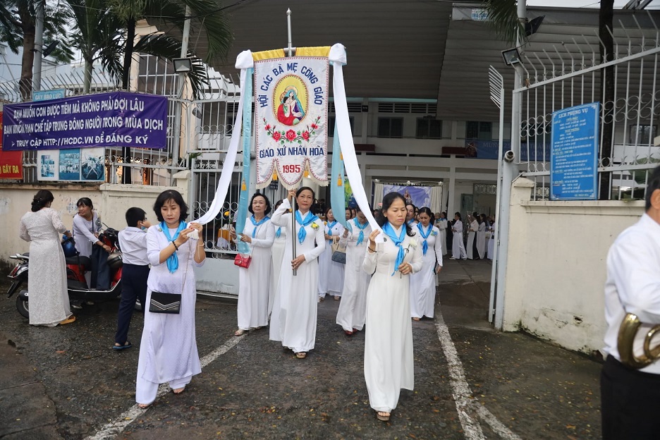 Hội Các Bà Mẹ Công Giáo xứ Nhân Hòa mừng Ngân Khánh thành lập và bổn mạng Đức Mẹ Nữ Vương