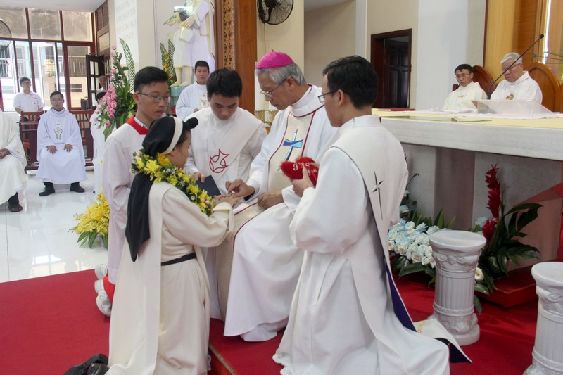 Dòng Daminh Truyền Tin: Hồng ân Vĩnh Khấn