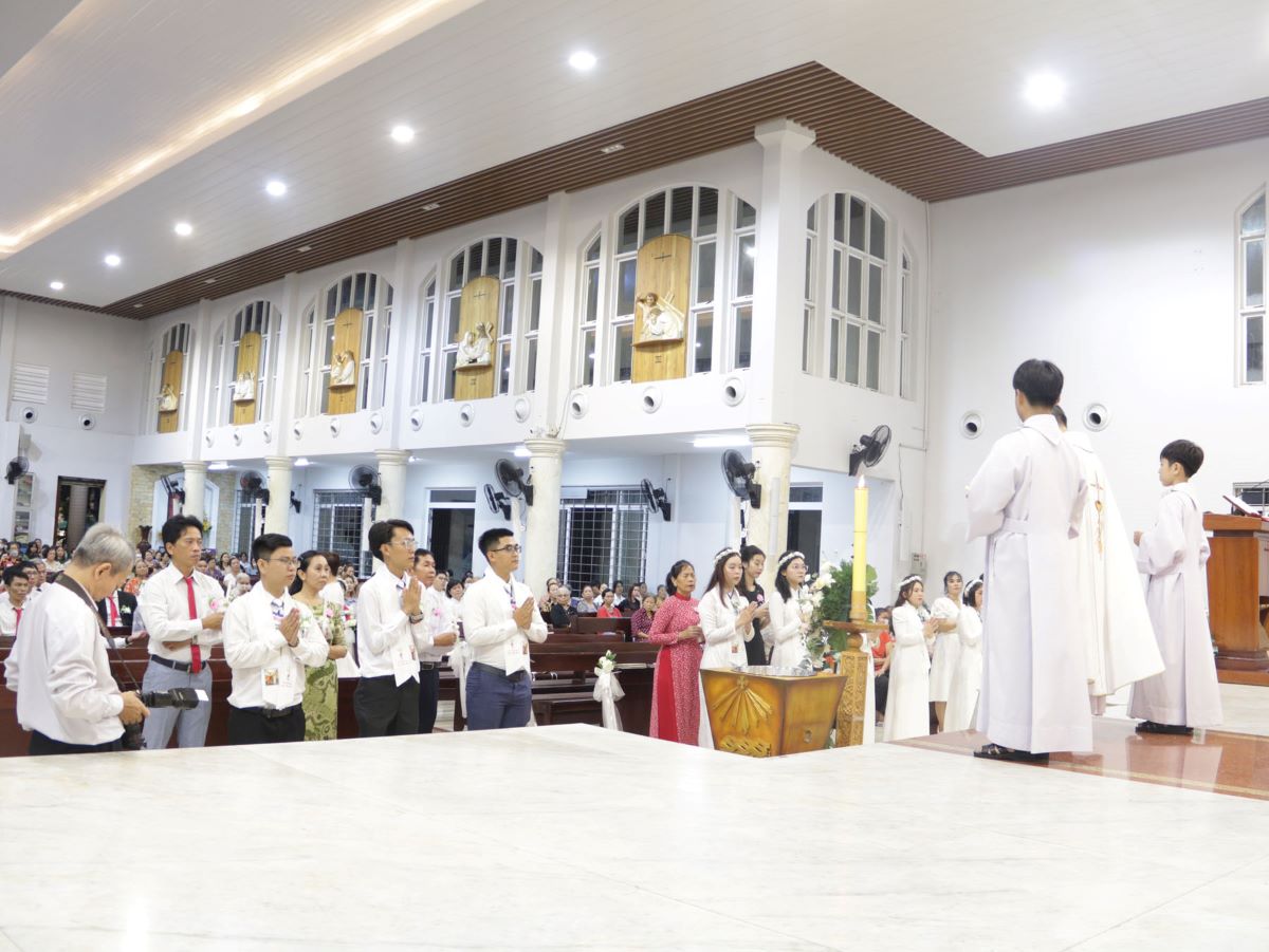 Giáo xứ Tân Việt: Rửa tội dự tòng. 16-9-2023