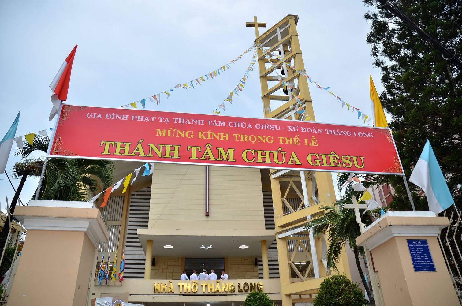 Giáo xứ Thăng Long: Kính trọng thể Thánh Tâm Chúa Giêsu