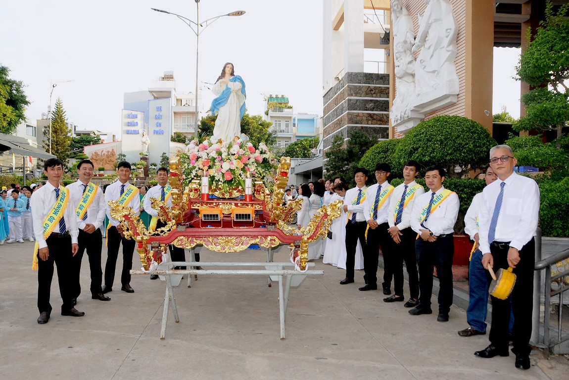Đại lễ Đức Maria Hồn Xác Lên Trời -  Bổn mạng giáo họ Mông Triệu - giáo xứ Tân Phú