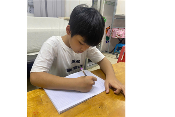 Kiên trì theo đuổi việc học