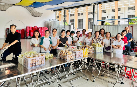 Niềm vui phục vụ - Bếp ăn Caritas giáo xứ Tân Phú