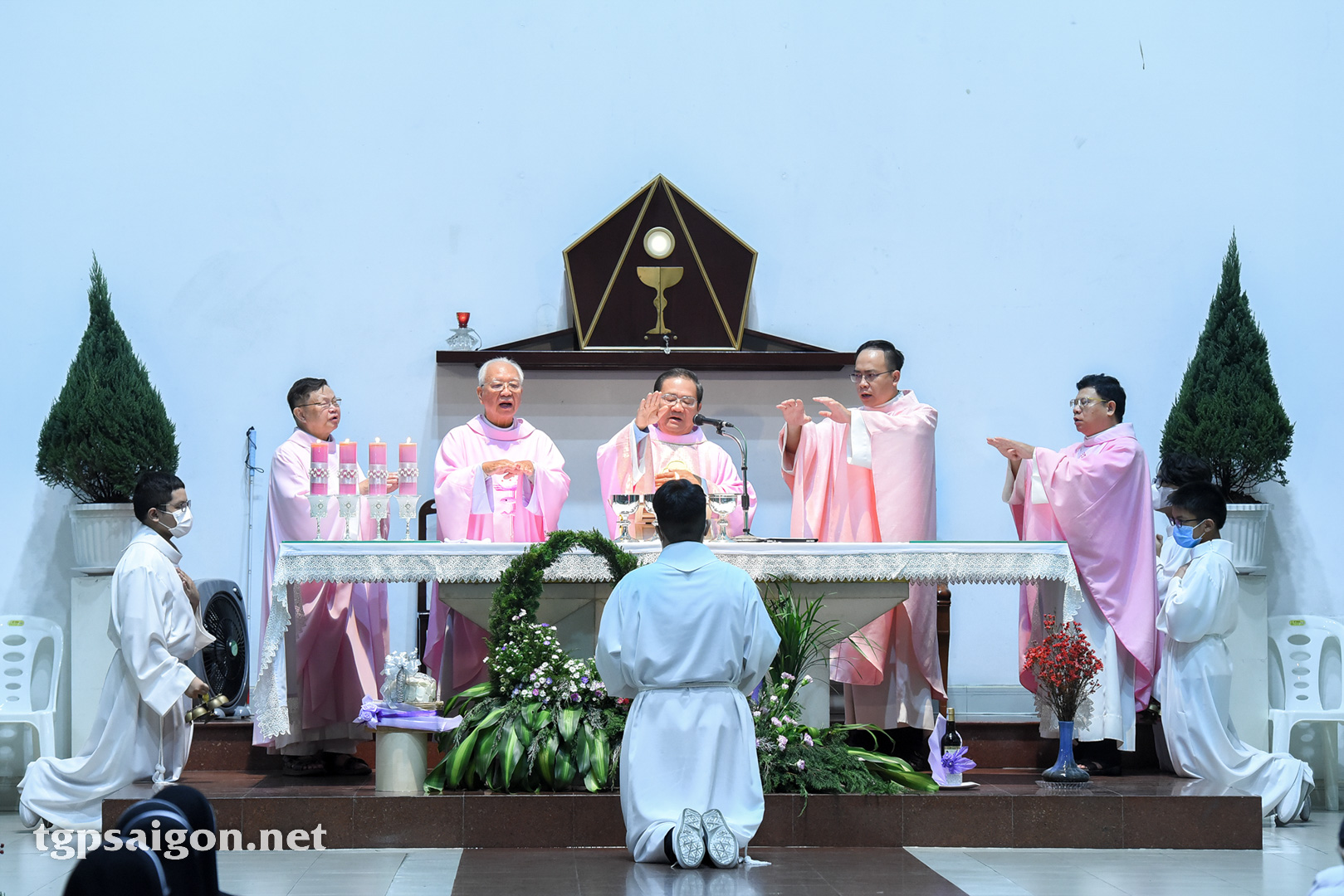 Giáo xứ Hòa Hưng: Thánh lễ tạ ơn mừng 31 năm Linh mục của cha Chánh xứ