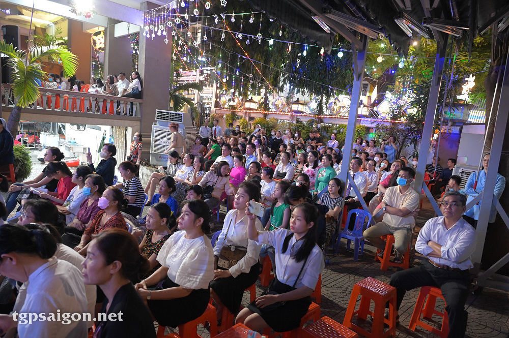 Giáo xứ Vườn Xoài: Đêm ánh sáng 2022
