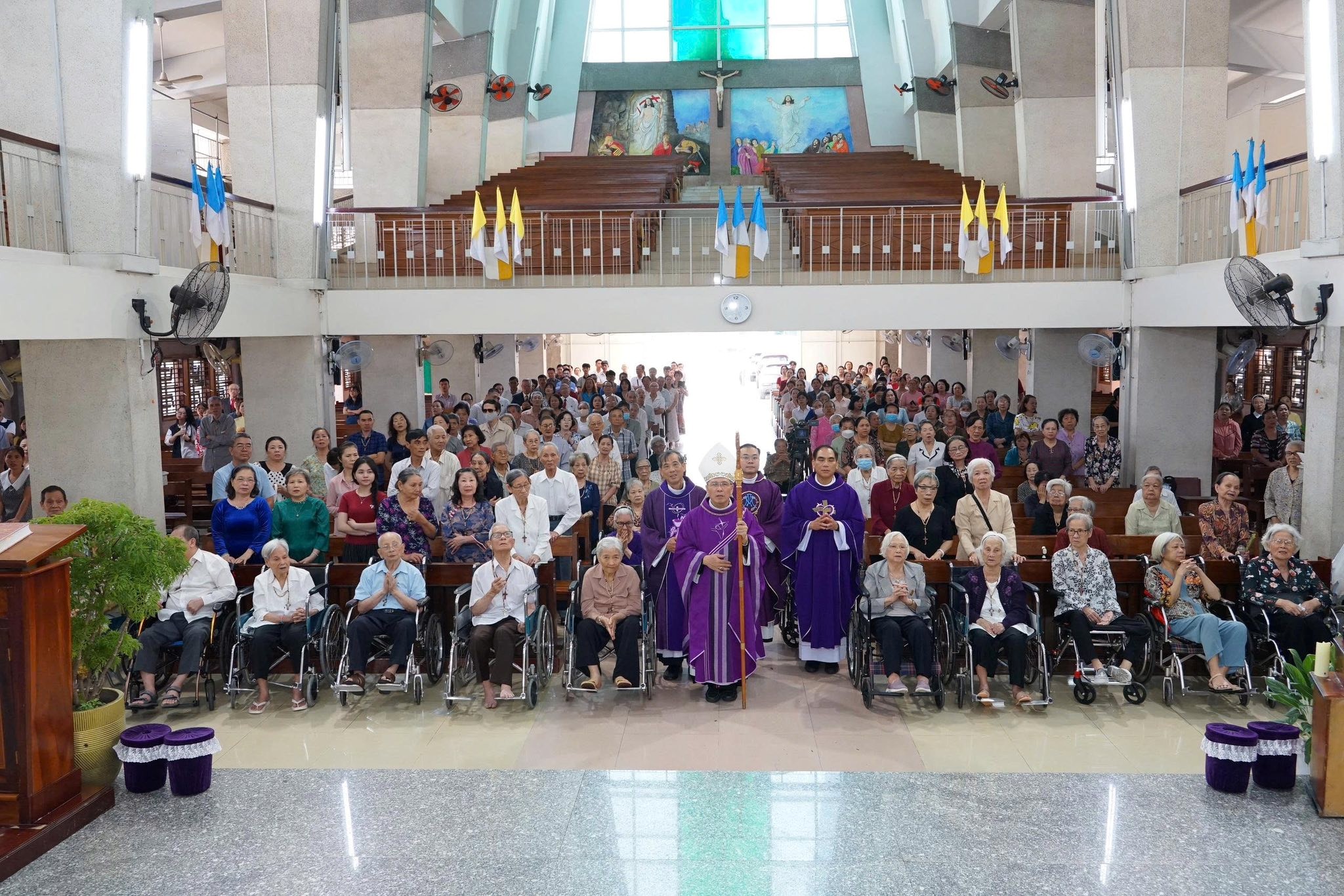 Giáo xứ Phát Diệm: Thánh lễ cầu nguyện cho các bệnh nhân