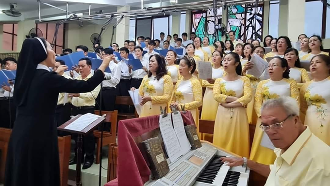 Giáo xứ Hà Nội: Ca đoàn Gia Đình Thánh Mẫu