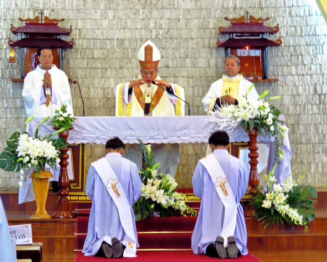 Tu đoàn Nhà Chúa: Thánh lễ truyền chức phó tế ngày 21-11-2023