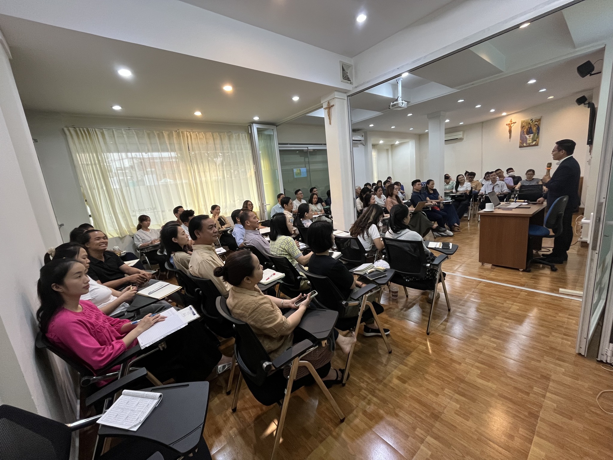 Con tim hạnh phúc nhờ Lời Chúa dẫn lối