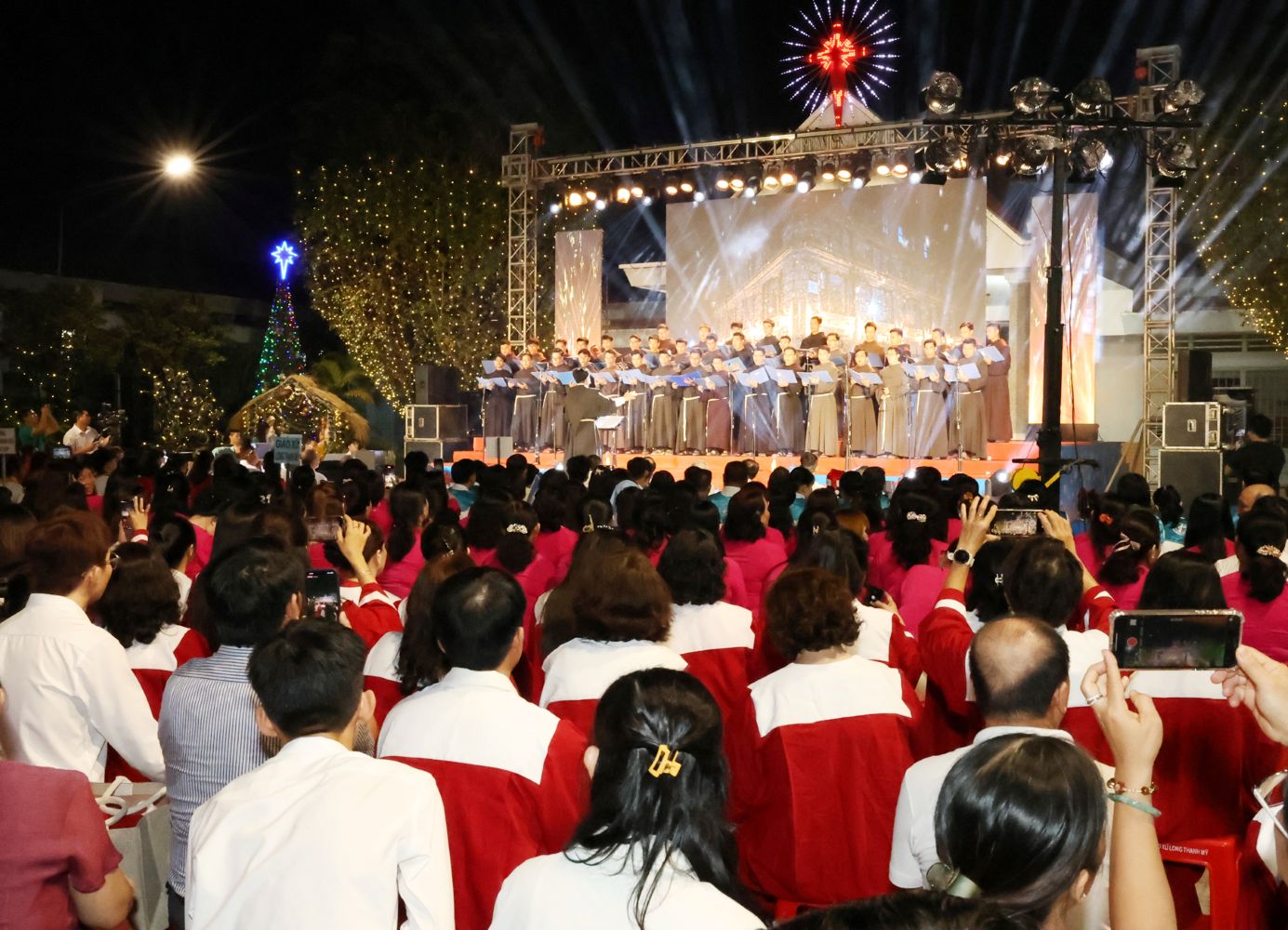 Giáo hạt Thủ Thiêm: Đêm Hoan Ca Giáng Sinh 2025