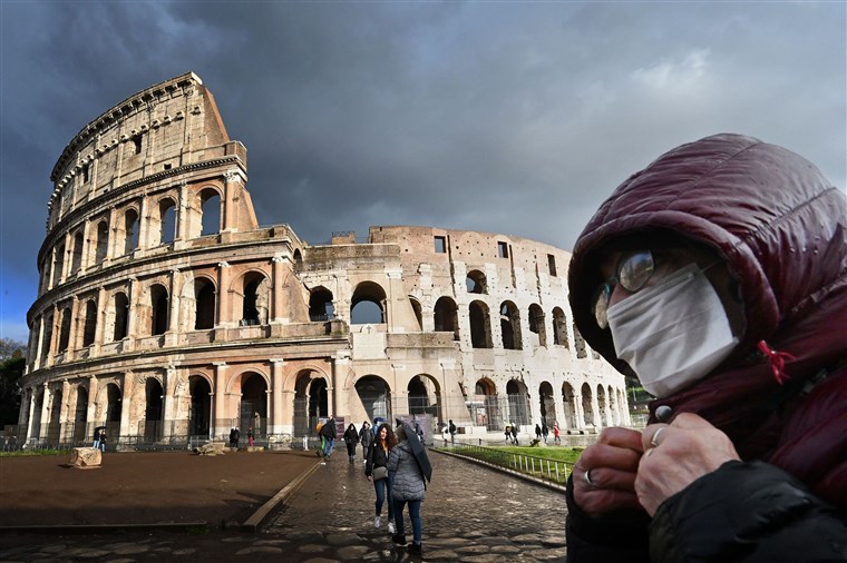 Coronavirus: Tiếng khóc từ Italia