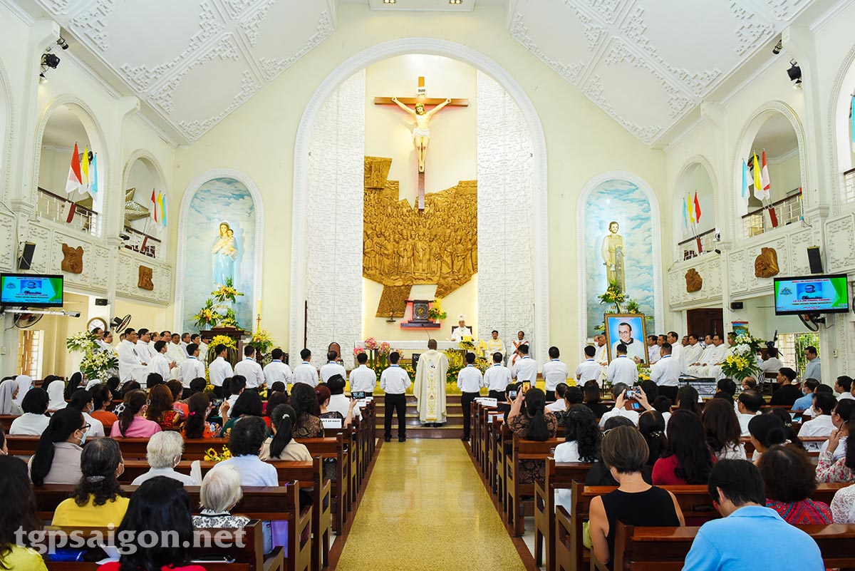 Thánh lễ Tạ ơn mừng phong thánh linh mục Justino Maria Russolillo 23-5-2022