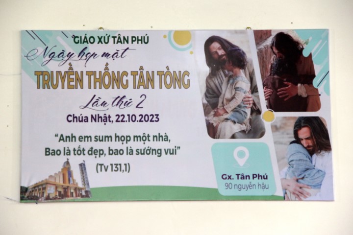 Giáo xứ Tân Phú: Khánh nhật truyền giáo, ngày họp mặt truyền thống tân tòng lần thứ hai 22/10/2023