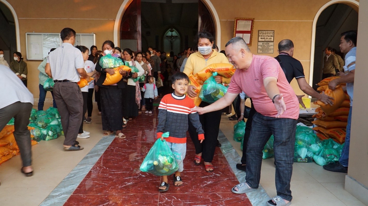 Caritas hạt Xóm Mới: bác ái tại giáo xứ Tân Phú, giáo Phận Đà Lạt