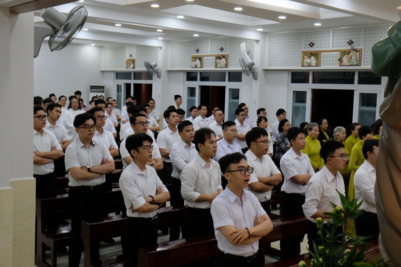 Nhà Ứng Sinh Chủng Viện mừng kính Lễ Thánh Giuse