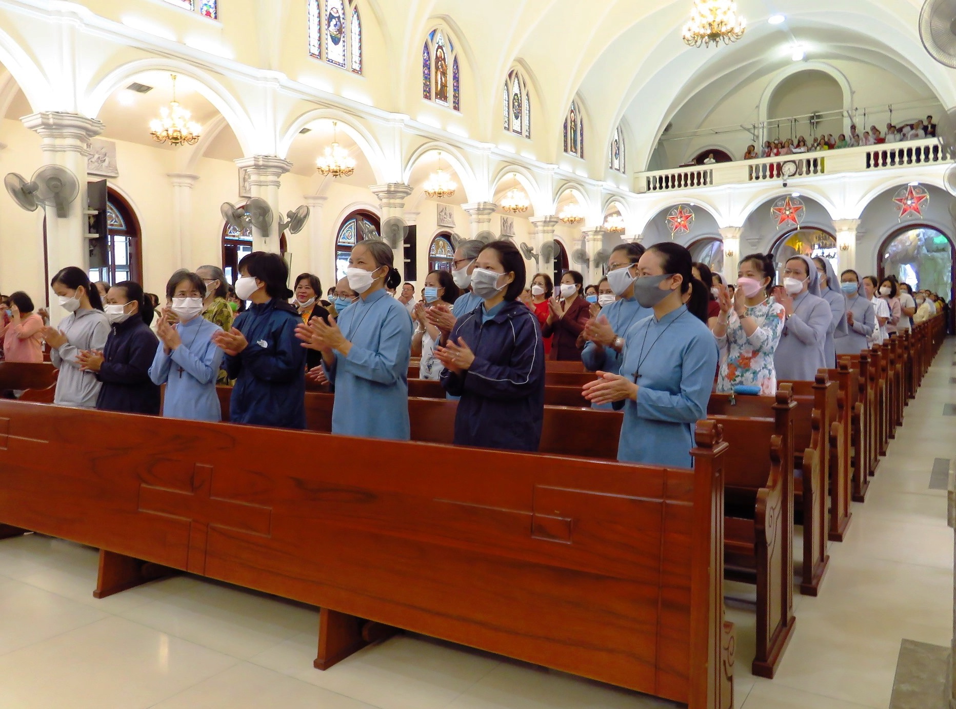 Dòng Tiểu Muội Chúa Giêsu: Thánh lễ Tạ ơn mừng bổn mạng Emmanuel