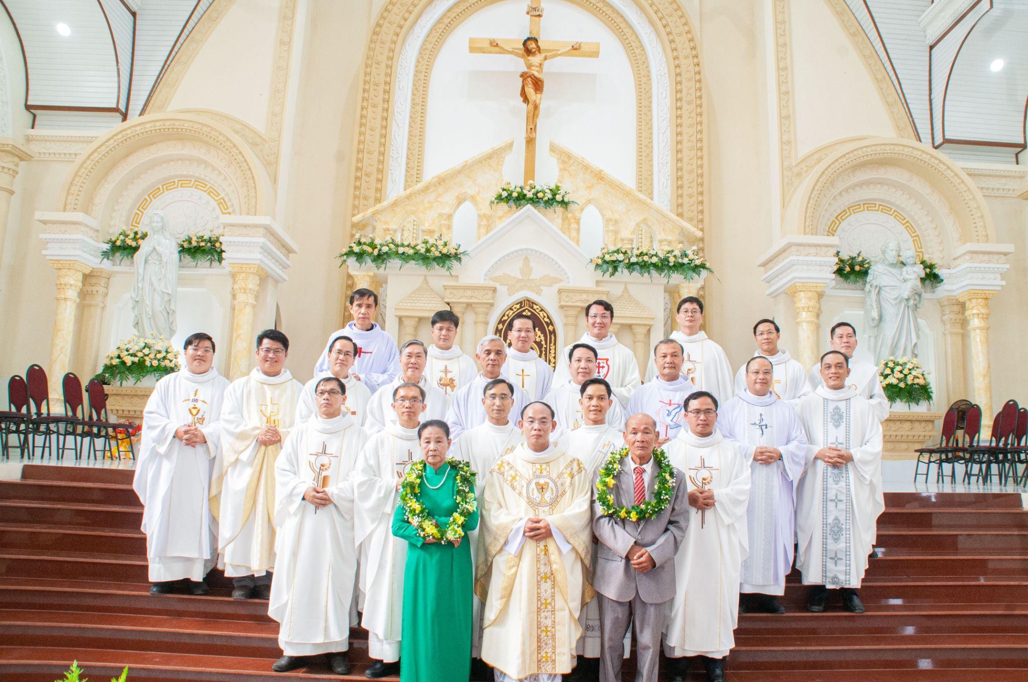 Thánh lễ Tạ ơn của tân linh mục Giuse Ngô Bá Thành, Dòng Tiểu Đệ Thánh Gioan Tẩy Giả