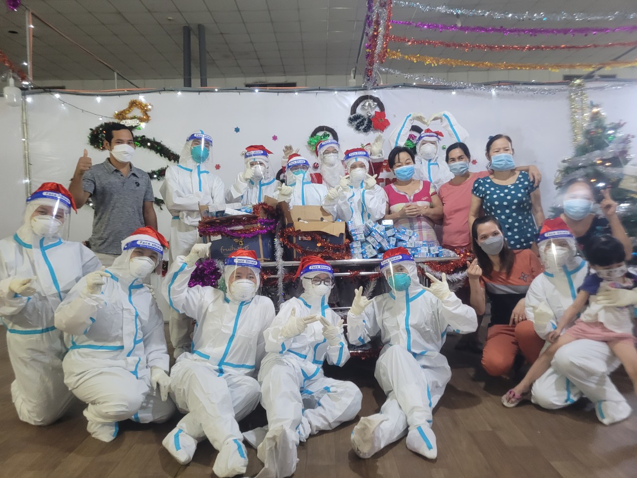 Vui Giáng Sinh với bệnh nhân Covid
