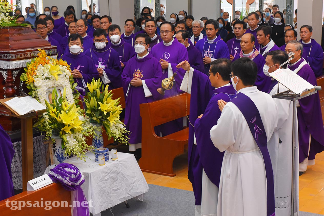 Thánh lễ An táng bà cố Maria Nguyễn Thị Sâm ngày 26-5-2022
