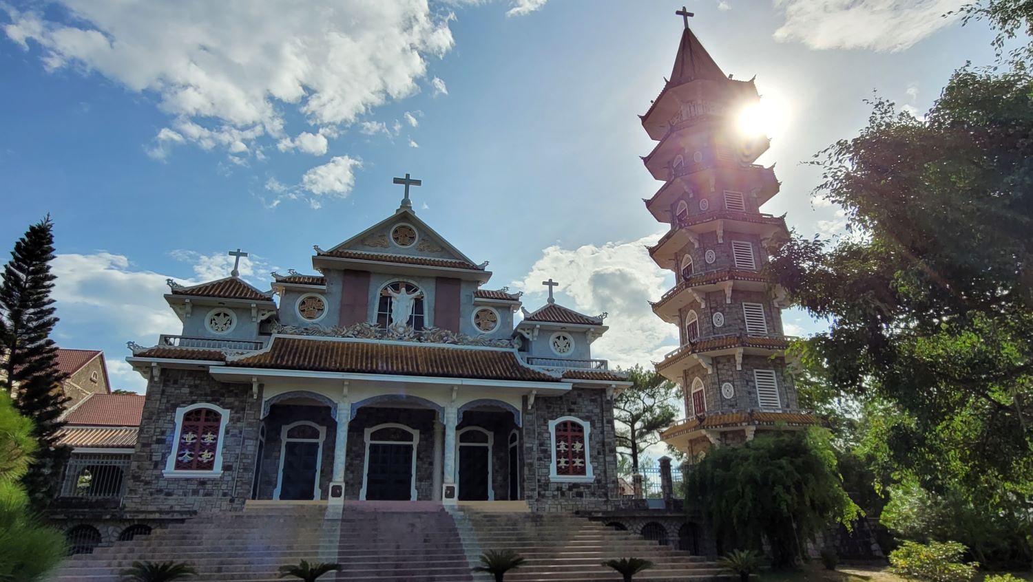 Một lần thăm Đan Viện