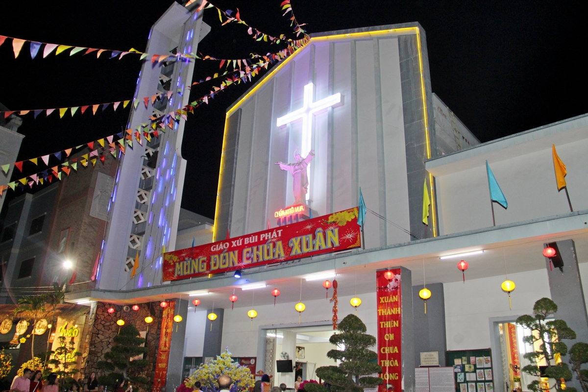 Giáo xứ Bùi Phát: Thánh lễ Giao thừa Canh Tý 2020