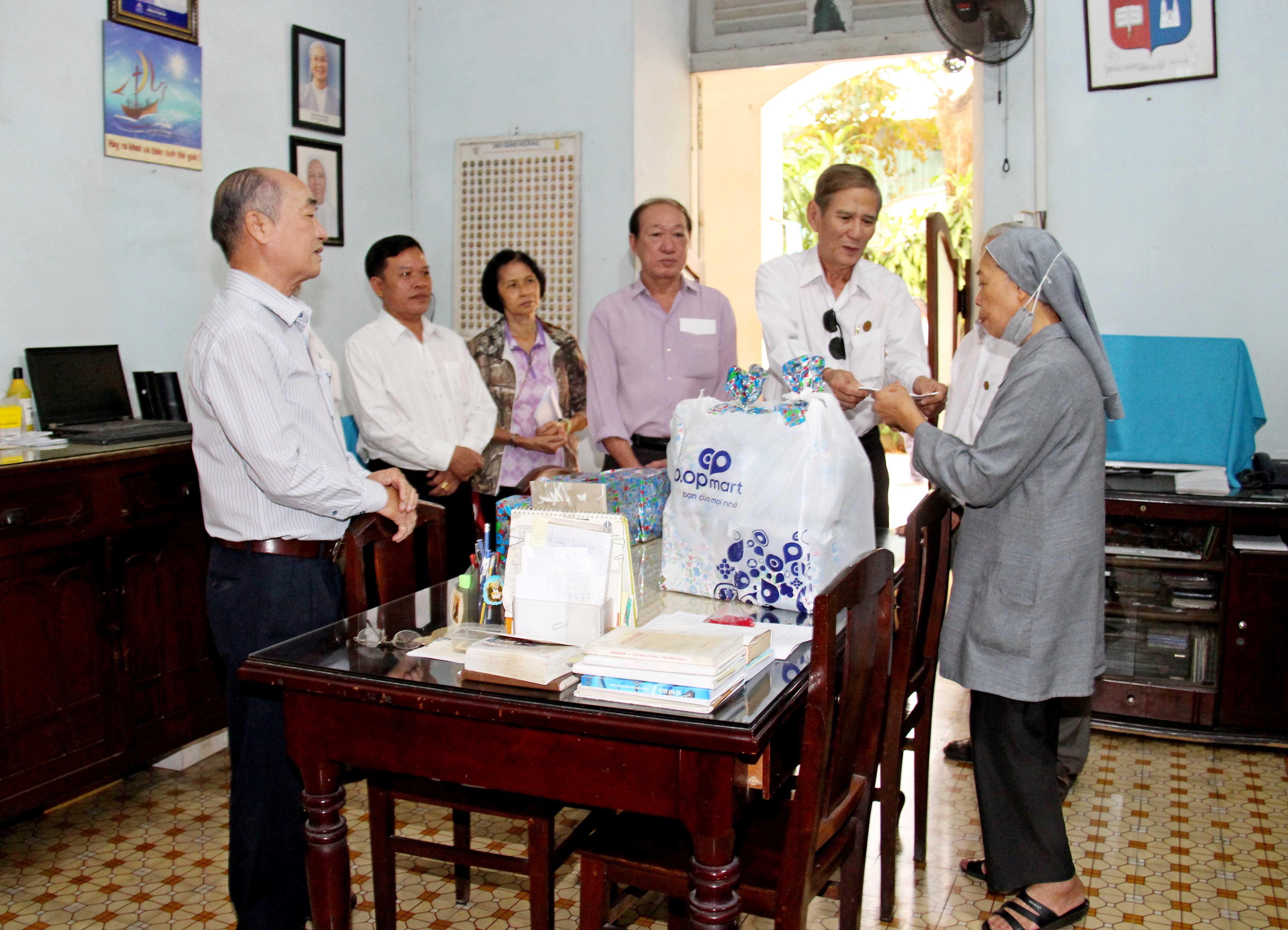 GĐPTTT xứ đoàn Bùi Phát: Hành hương và bác ái Mùa Chay 2023