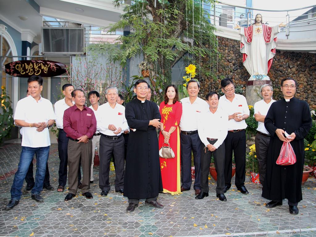Giáo xứ Tân Đông: Xuân Yêu Thương