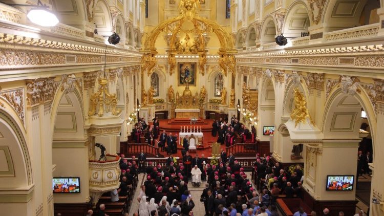 Kinh chiều tại Nhà thờ Chính toà Notre Dame ở Québec