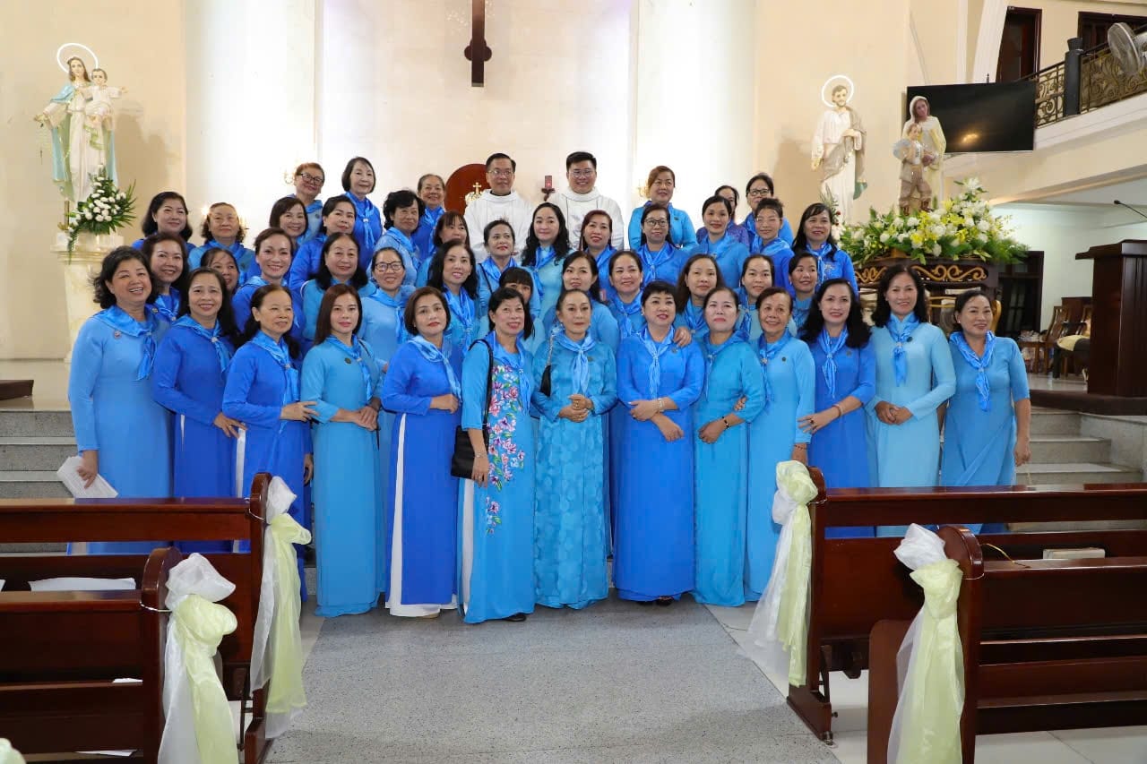 Thánh lễ kính Thánh Mônica, mừng bổn mạng Hội Các Bà Mẹ Công giáo xứ Bắc Hà