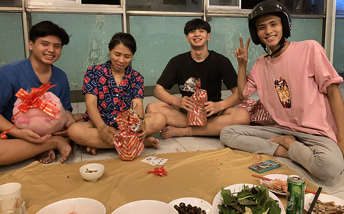Gia đình hiệp hành thời giãn cách